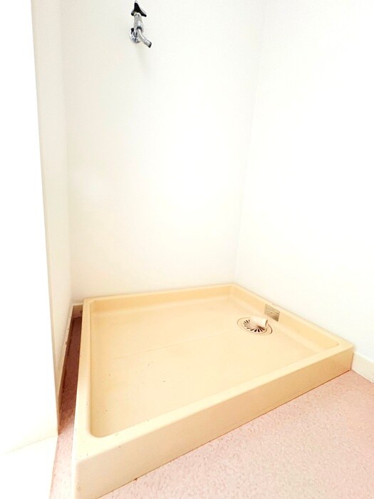 物件内観写真15　(洗濯機置場)