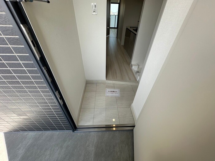 物件内観写真15　(玄関)