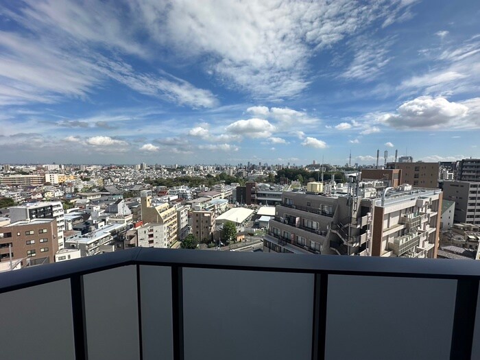 物件内観写真16　(室内からの展望)