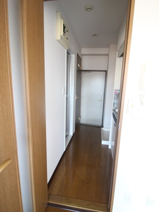物件内観写真12　(廊下)
