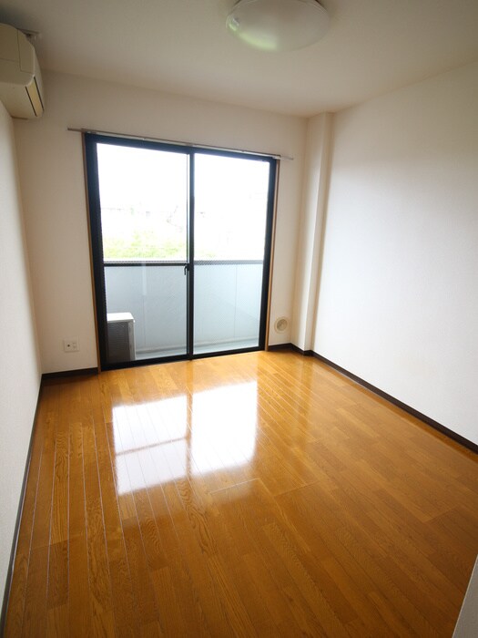 物件内観写真14　(居室)