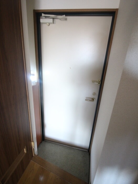 物件内観写真18　(玄関)