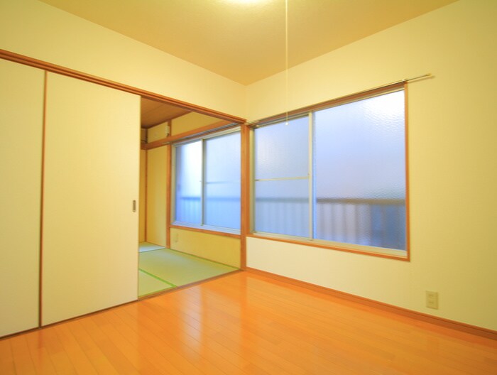 物件内観写真10　(居室)