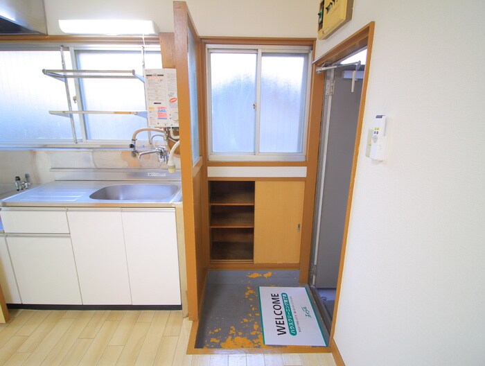 物件内観写真19　(玄関)