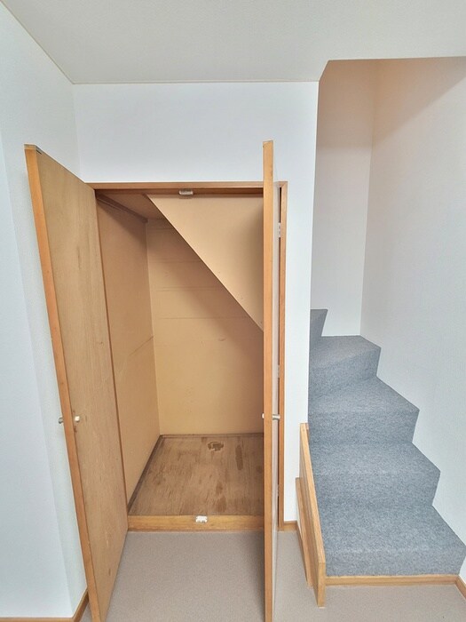 物件内観写真13　(収納)