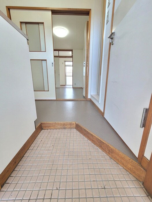 物件内観写真17　(玄関)