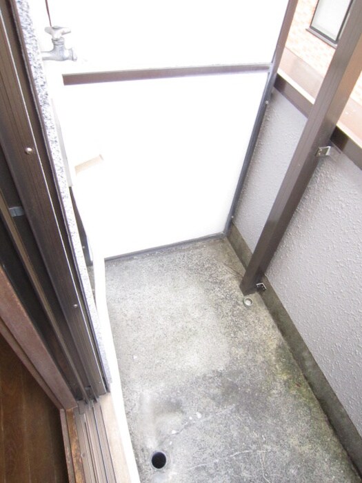 物件内観写真15　(洗濯機置場)