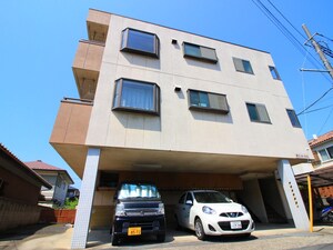 泉ゴールドハイム外観写真