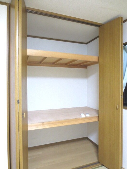 物件内観写真12　(収納)