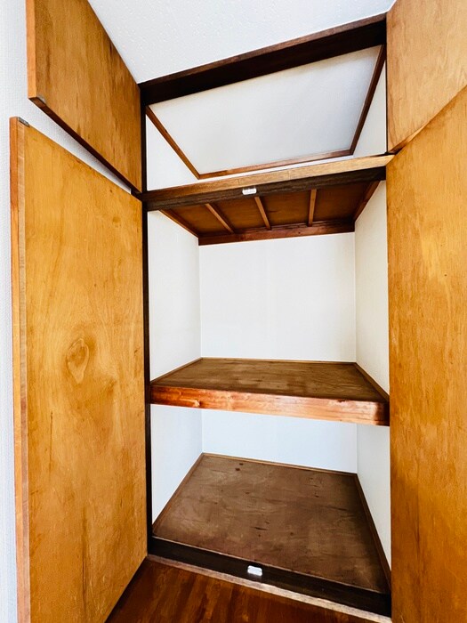 物件内観写真12　(収納)