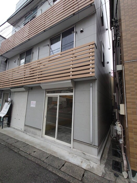 物件内観写真7　(玄関)