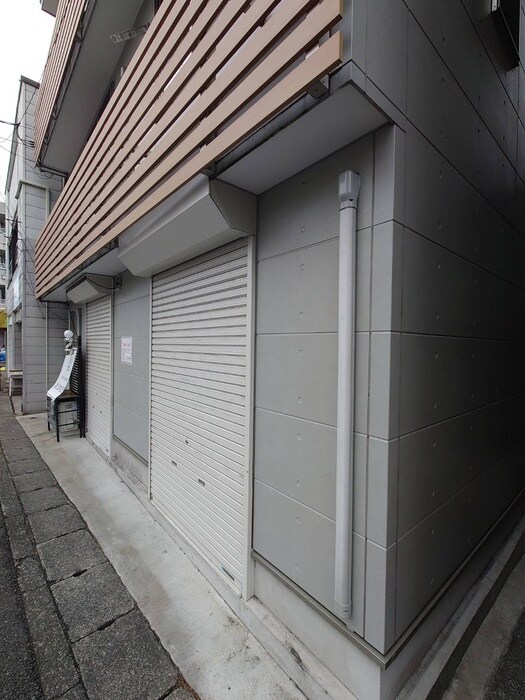 物件内観写真8　(玄関)