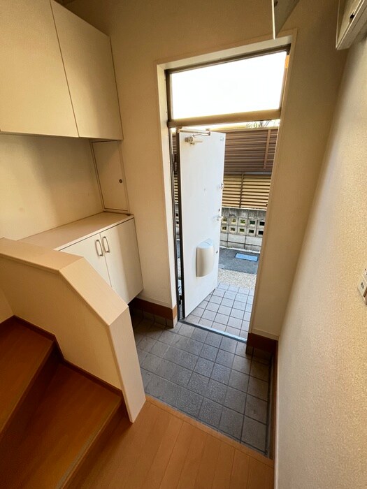 物件内観写真20　(玄関)