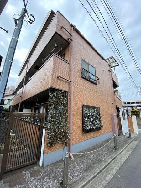 リバ－サイド菱沼外観写真
