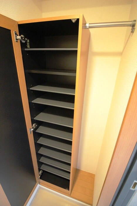 物件内観写真13　(靴箱)