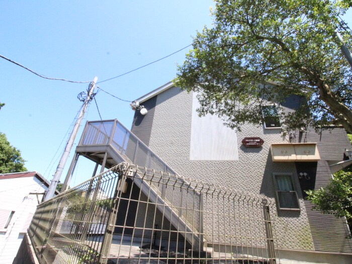 物件外観写真1　(駐輪場)