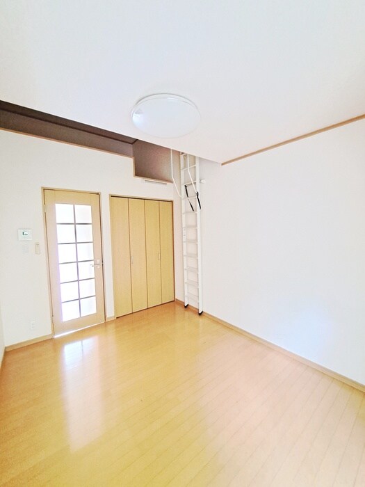 物件内観写真18　(居室)