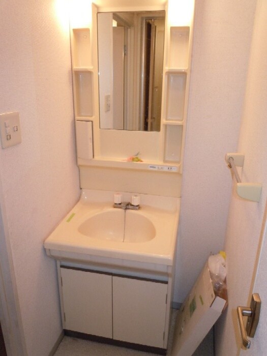 物件内観写真9　(洗面)