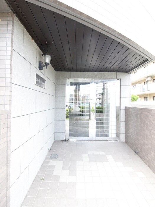 物件外観写真5　(エントランス部分)