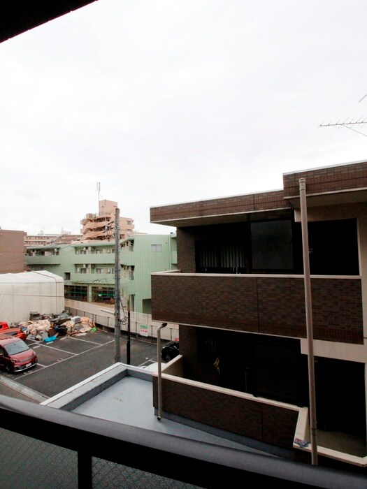 物件内観写真16　(室内からの展望)