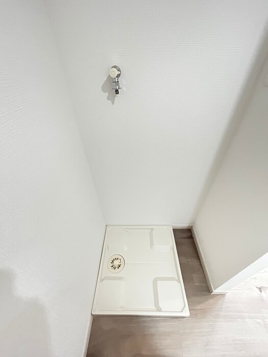 物件内観写真13　(洗濯機置場)