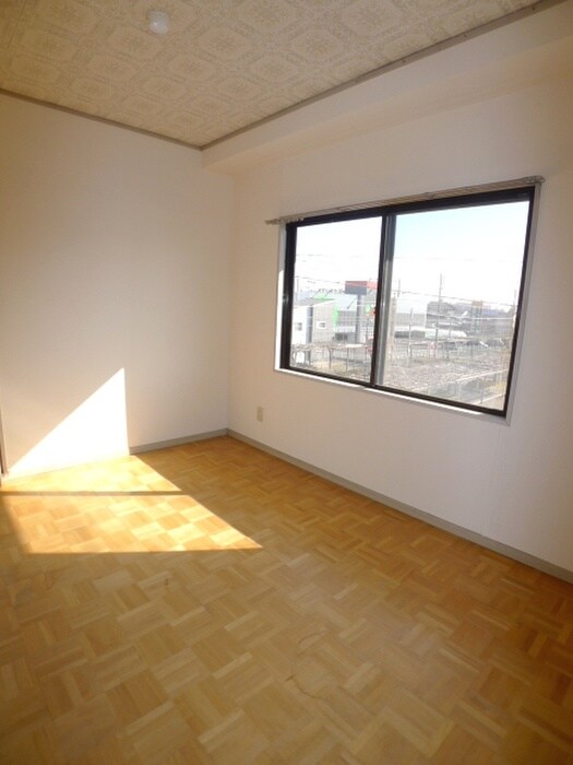 物件内観写真6　(居室)