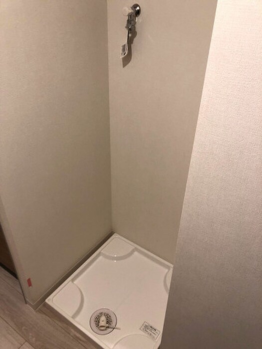 物件内観写真12　(洗濯機置場)