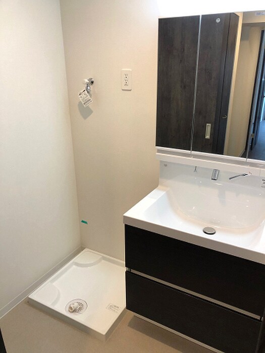 物件内観写真12　(洗濯機置場)