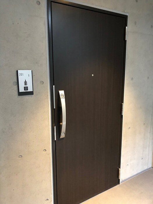 物件内観写真16　(玄関)