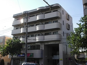 安室ビル外観写真