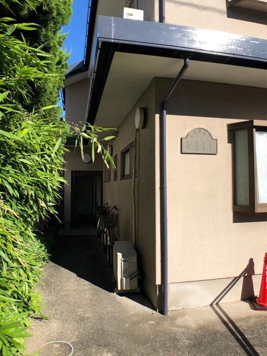 物件外観写真5　(エントランス部分)