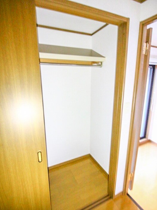 物件内観写真16　(収納)