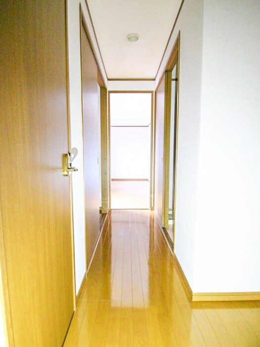物件内観写真17　(廊下)