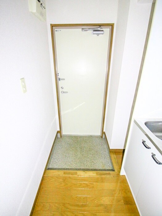 物件内観写真18　(玄関)