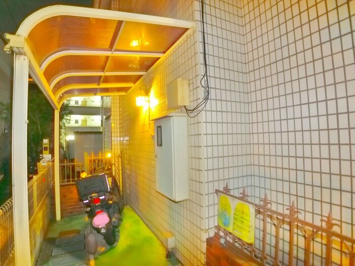 物件外観写真5　(駐輪場)