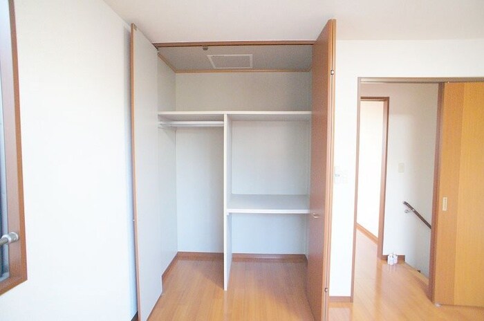 物件内観写真14　(廊下)