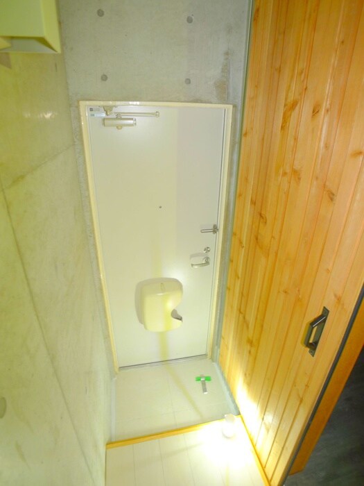 物件内観写真15　(玄関)