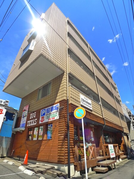 三善ビル外観写真