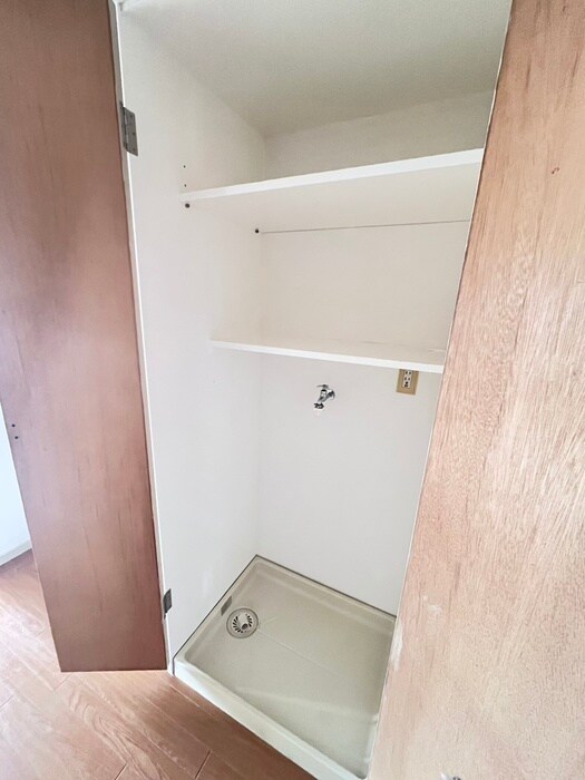 物件内観写真17　(洗濯機置場)