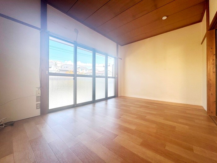 物件内観写真9　(居室)