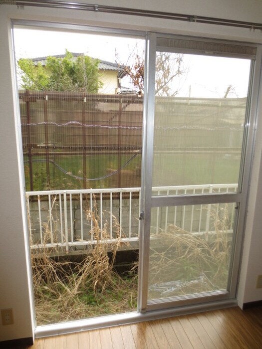 物件内観写真18　(室内からの展望)