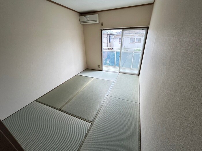 物件内観写真10　(居室)