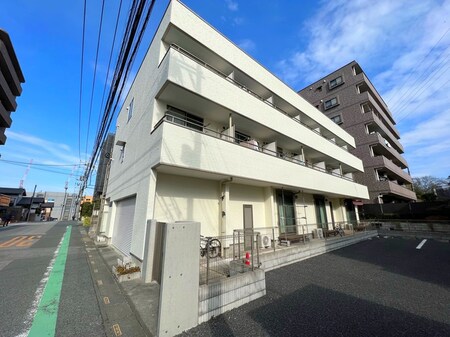 イースト・フィールド外観写真