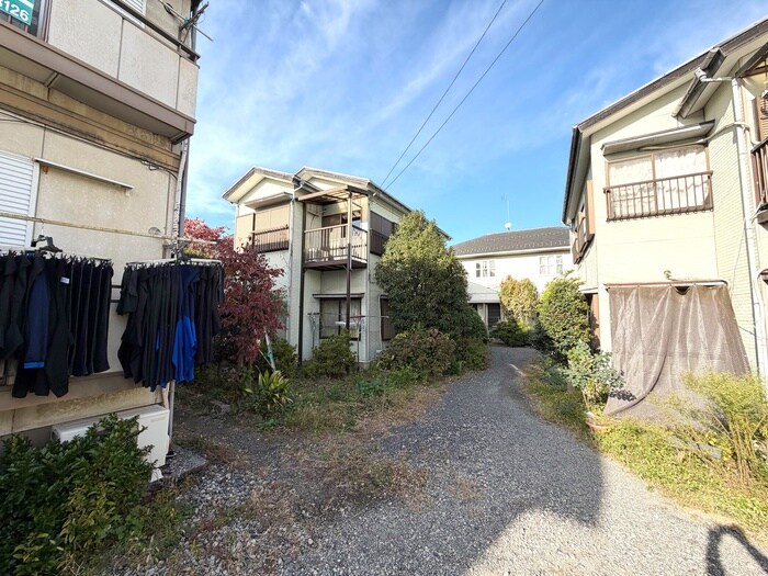 物件外観写真1　(エントランス部分)