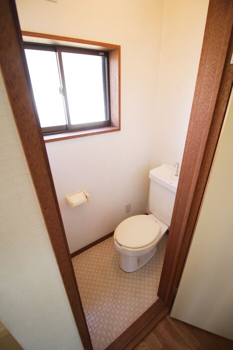 物件内観写真13　(トイレ)