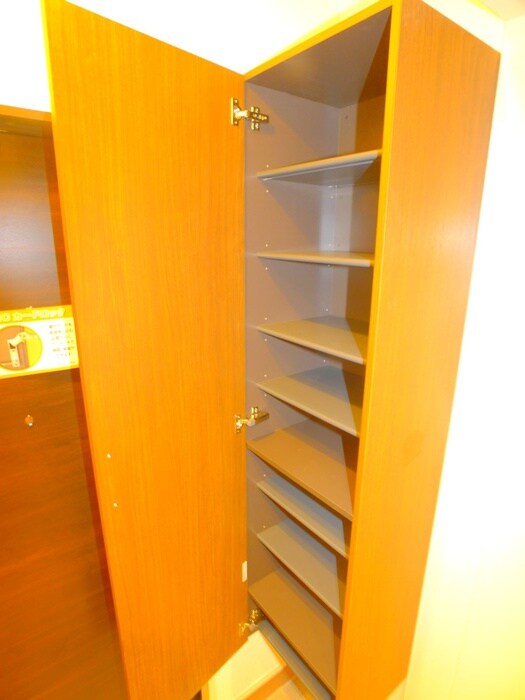 物件内観写真15　(靴箱)