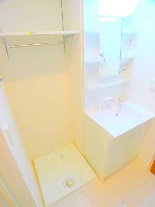 物件内観写真18　(洗濯機置場)