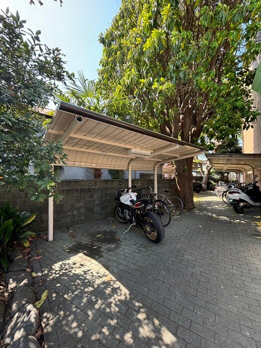 物件外観写真5　(駐輪場)