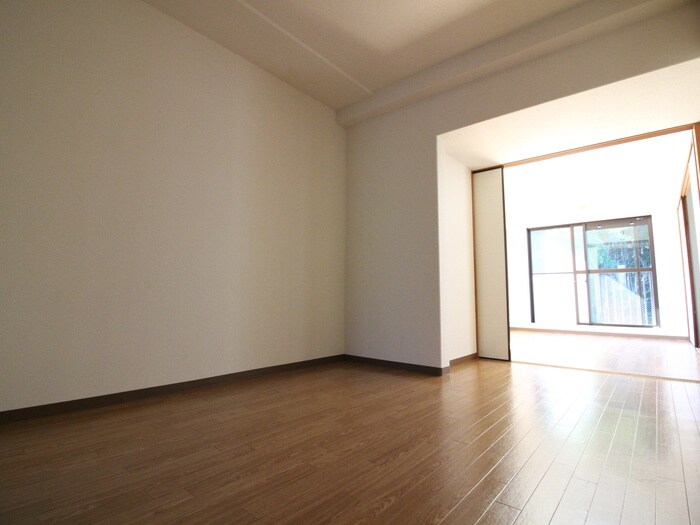 物件内観写真19　(居室)