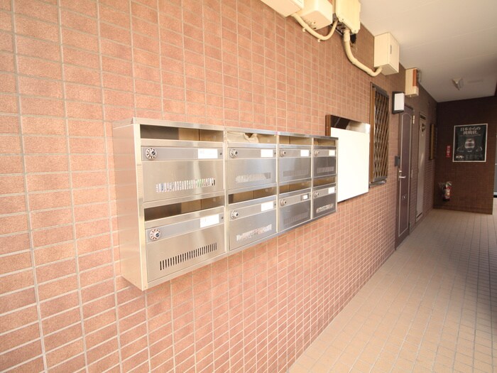 物件外観写真6　(建物設備)